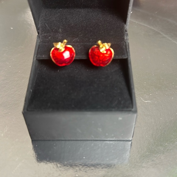 - Vintage 1990’s Avon Apple Earrings, super cute, heavy/durable. - Picture 1 of 5